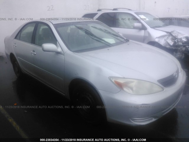 4T1BE32K04U349342 - 2004 TOYOTA CAMRY LE/XLE/SE SILVER photo 1