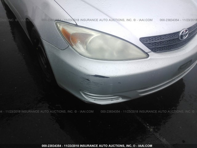 4T1BE32K04U349342 - 2004 TOYOTA CAMRY LE/XLE/SE SILVER photo 6