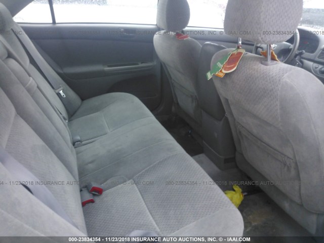 4T1BE32K04U349342 - 2004 TOYOTA CAMRY LE/XLE/SE SILVER photo 8