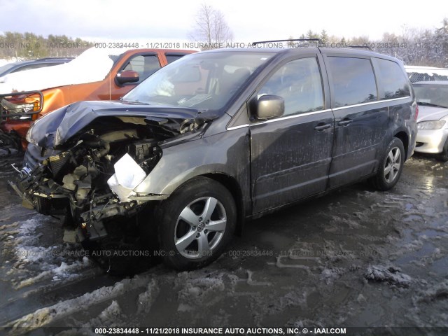 2V4RW3DG1BR767160 - 2011 VOLKSWAGEN ROUTAN SE BLACK photo 2