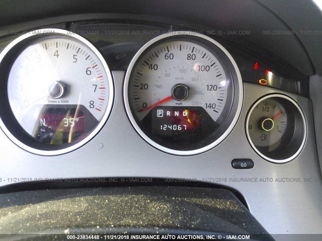 2V4RW3DG1BR767160 - 2011 VOLKSWAGEN ROUTAN SE BLACK photo 7