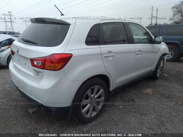 4A4AP3AWXFE042202 - 2015 MITSUBISHI OUTLANDER SPORT ES WHITE photo 4