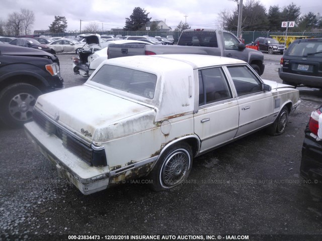 1C3BT56E2FC238265 - 1985 CHRYSLER NEW YORKER WHITE photo 4