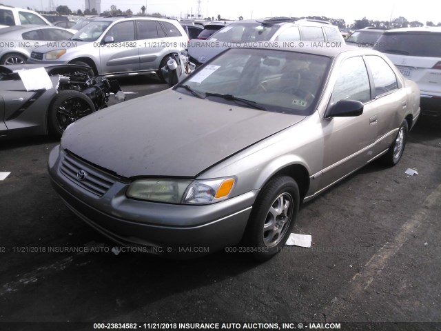 4T1BG22K1XU584373 - 1999 TOYOTA CAMRY CE/LE/XLE Champagne photo 2