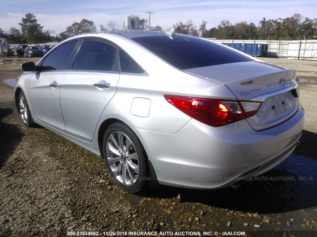 5NPEC4AC0DH787506 - 2013 HYUNDAI SONATA SE/LIMITED SILVER photo 3