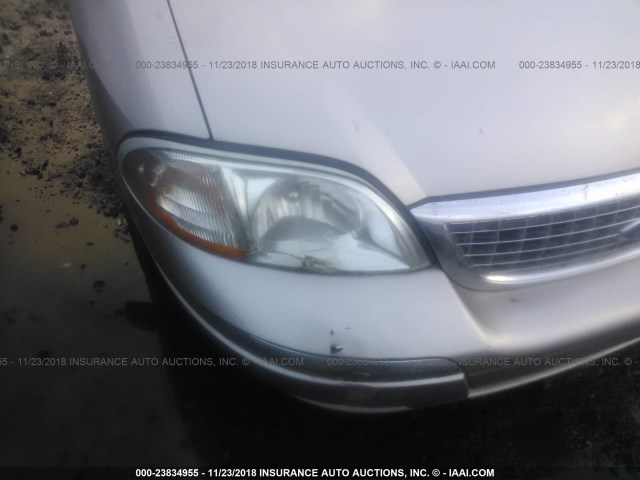 2FMZA52452BB83863 - 2002 FORD WINDSTAR SE GOLD photo 6