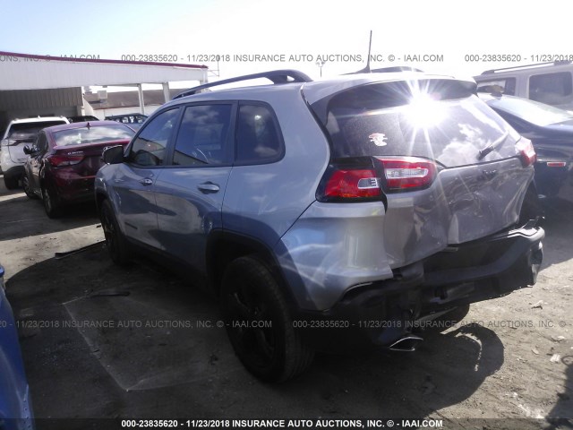 1C4PJLCS9GW238107 - 2016 JEEP CHEROKEE LATITUDE SILVER photo 3