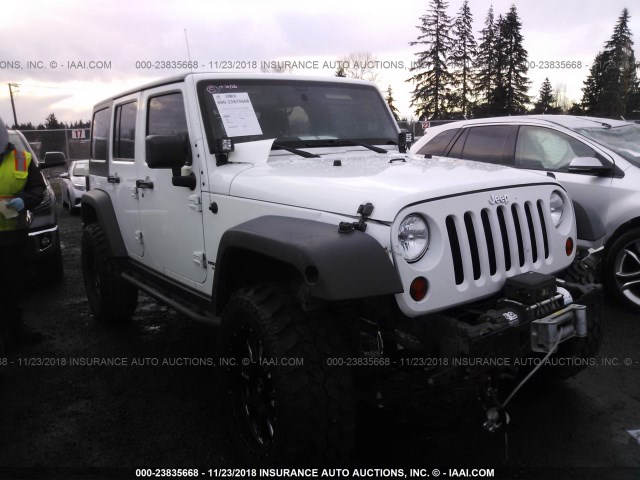 1C4BJWDG5DL656165 - 2013 JEEP WRANGLER UNLIMITE SPORT WHITE photo 1