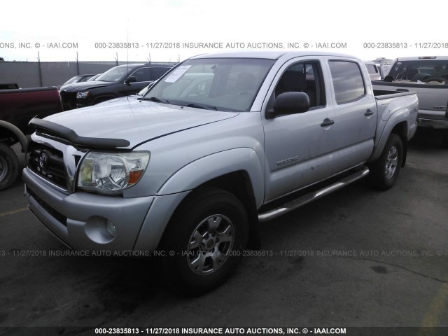 5TELU42N97Z338508 - 2007 TOYOTA TACOMA DOUBLE CAB 银色 照片 2