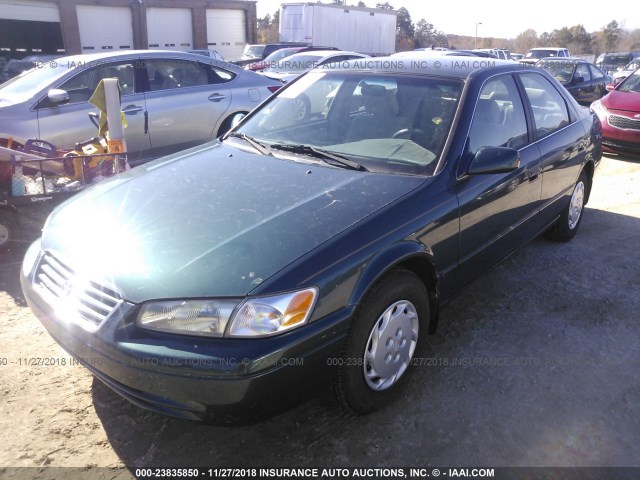 4T1BG22K4VU752309 - 1997 TOYOTA CAMRY CE/LE/XLE GREEN photo 2