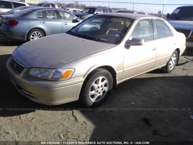 JT2BG22K2Y0511390 - 2000 TOYOTA CAMRY CE/LE/XLE GOLD photo 2