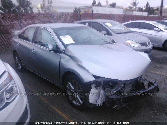 4T1BF1FK5GU158418 - 2016 TOYOTA CAMRY LE/XLE/SE/XSE SILVER photo 1