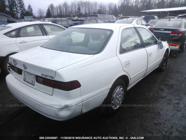 4T1BG22K8XU493942 - 1999 TOYOTA CAMRY CE/LE/XLE WHITE photo 4