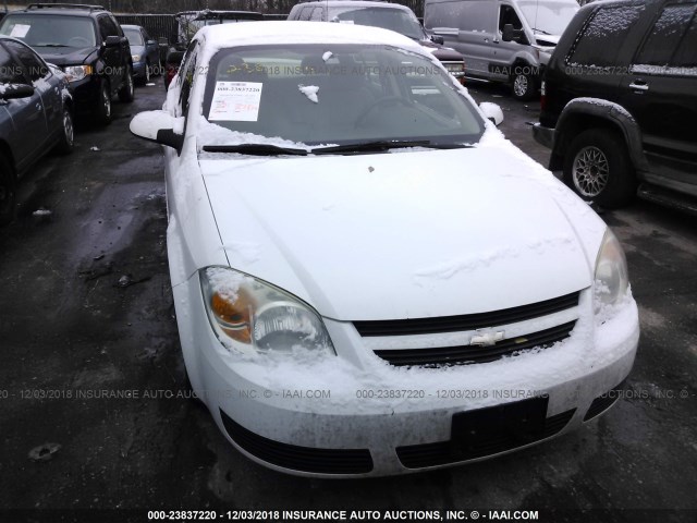 1G1AL55S467654479 - 2006 CHEVROLET COBALT LT WHITE photo 6