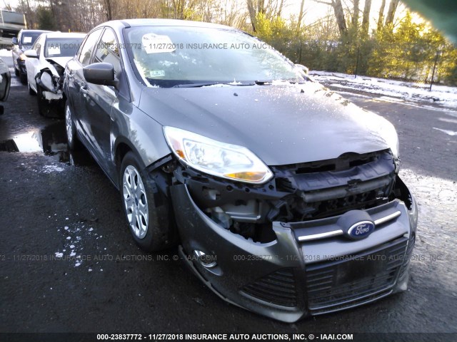 1FAHP3F2XCL240805 - 2012 FORD FOCUS SE GRAY photo 1