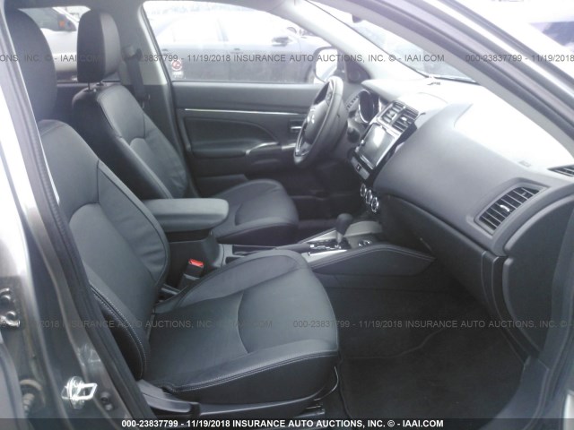 JA4AR4AW3JU002897 - 2018 MITSUBISHI OUTLANDER SPORT SEL/GT GRAY photo 5