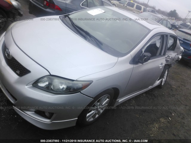 1NXBU4EE9AZ247919 - 2010 TOYOTA COROLLA S/LE/XLE SILVER photo 2