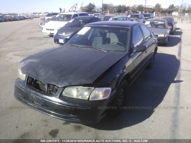 JT2BG22K9Y0501066 - 2000 TOYOTA CAMRY CE/LE/XLE 黑色 照片 2