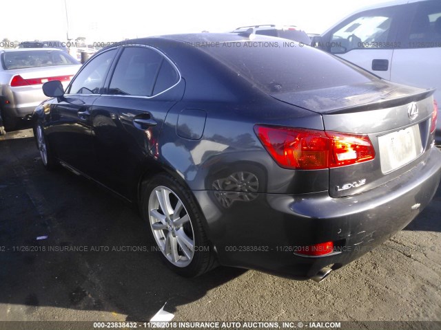 JTHBE262575013322 - 2007 LEXUS IS 350 GRAY photo 3