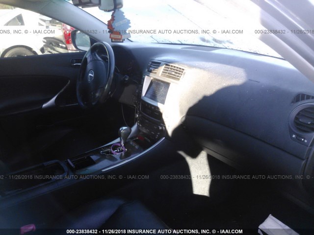 JTHBE262575013322 - 2007 LEXUS IS 350 GRAY photo 5