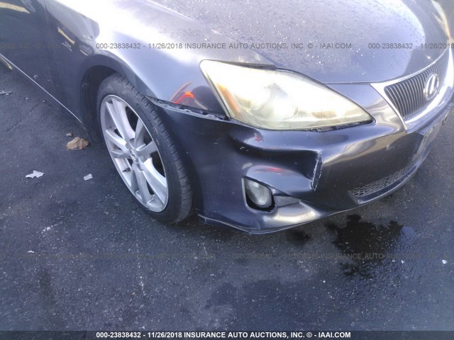 JTHBE262575013322 - 2007 LEXUS IS 350 GRAY photo 6