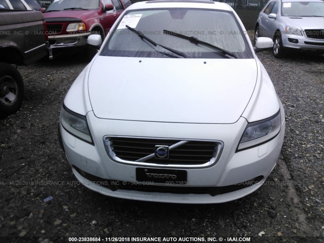 YV1MS390292460921 - 2009 VOLVO S40 2.4I WHITE photo 6