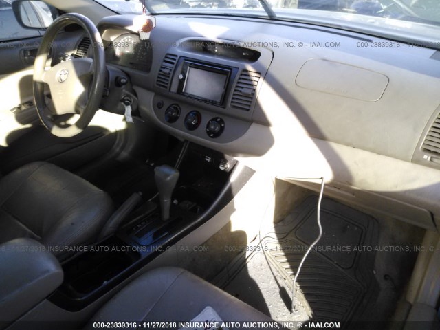 JTDBE32K430159215 - 2003 TOYOTA CAMRY LE/XLE 棕色 照片 5