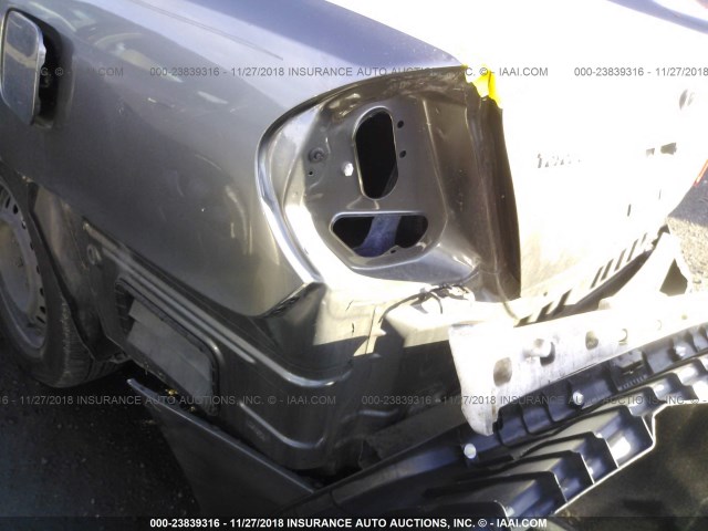 JTDBE32K430159215 - 2003 TOYOTA CAMRY LE/XLE 棕色 照片 6