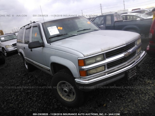 1GNGK26N2SJ320013 - 1995 CHEVROLET SUBURBAN K2500 SILVER photo 1