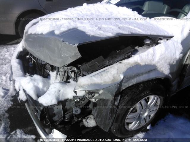 4T1BF22K0YU097055 - 2000 TOYOTA CAMRY LE/XLE SILVER photo 6