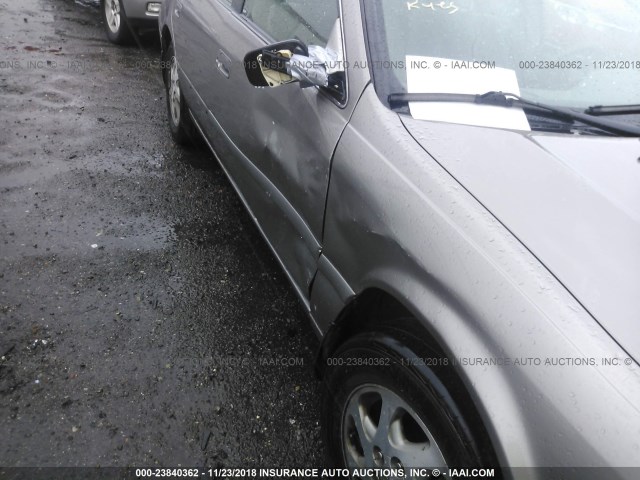 4T1BF28K0YU104142 - 2000 TOYOTA CAMRY LE/XLE 金色 照片 6
