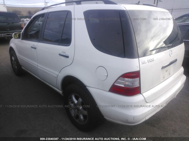 4JGAB75E82A311969 - 2002 MERCEDES-BENZ ML 500 WHITE photo 3