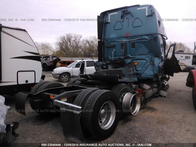 1FUJGLDR5DSBR8297 - 2013 FREIGHTLINER CASCADIA 125  GREEN photo 4