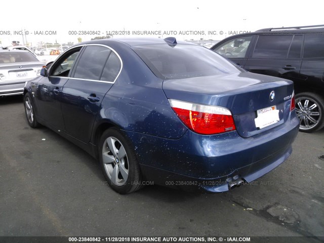 WBANF73526CU20979 - 2006 BMW 530 XI BLUE photo 3