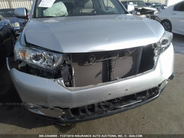 5TDBK3EH3DS178832 - 2013 TOYOTA HIGHLANDER PLUS/SE SILVER photo 6