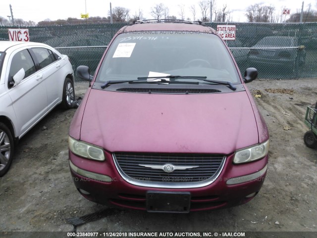 1C4GP54L0WB546273 - 1998 CHRYSLER TOWN & COUNTRY LX RED photo 6