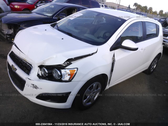 1G1JA6SH9F4170696 - 2015 CHEVROLET SONIC LS 白色 照片 2