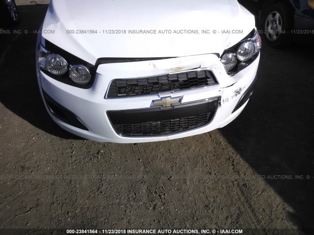 1G1JA6SH9F4170696 - 2015 CHEVROLET SONIC LS 白色 照片 6