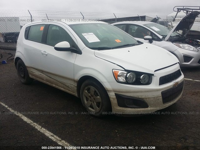 1G1JA6SH3G4167472 - 2016 CHEVROLET SONIC LS 白色 照片 1