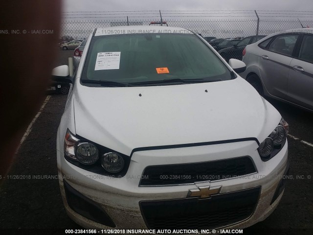 1G1JA6SH3G4167472 - 2016 CHEVROLET SONIC LS 白色 照片 6