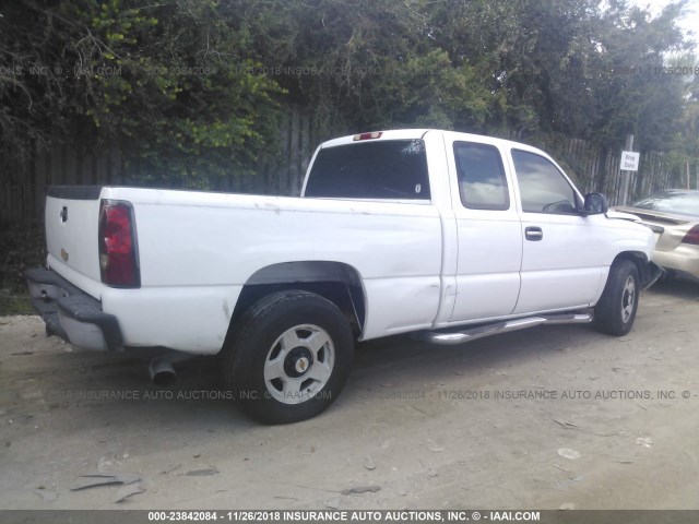 1GCEC19X15Z170082 - 2005 CHEVROLET SILVERADO C1500 WHITE photo 4