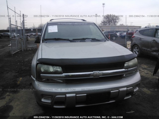 1GNDT13S442183027 - 2004 CHEVROLET TRAILBLAZER LS/LT SILVER photo 6