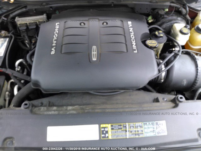 5LMFU28RX4LJ30488 - 2004 LINCOLN NAVIGATOR 红色 照片 10