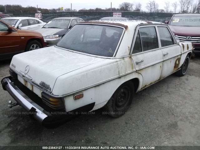 11511712048567 - 1974 MERCEDES-BENZ 240D WHITE photo 4