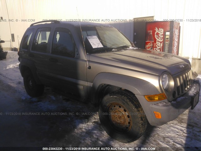 1J4GL48K35W696855 - 2005 JEEP LIBERTY SPORT GOLD photo 1