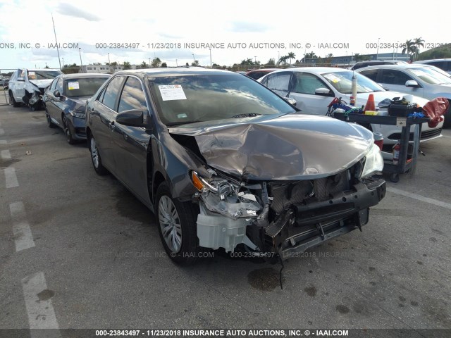 4T1BF1FK1EU797201 - 2014 TOYOTA CAMRY L/SE/LE/XLE 灰色 照片 6