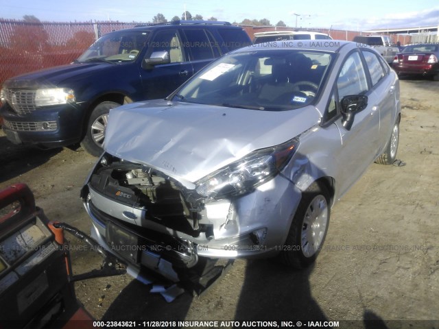 3FADP4AJXGM104679 - 2016 FORD FIESTA S SILVER photo 2