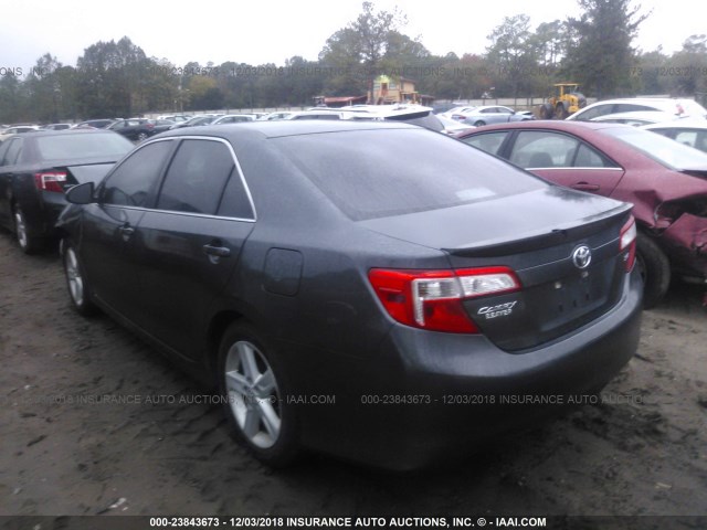 4T1BF1FK3CU011668 - 2012 TOYOTA CAMRY SE/LE/XLE GRAY photo 3