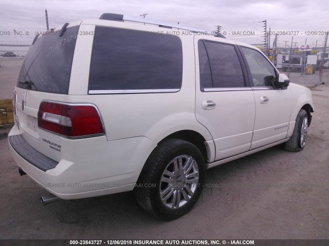 5LMFU27538LJ19014 - 2008 LINCOLN NAVIGATOR 白色 照片 4