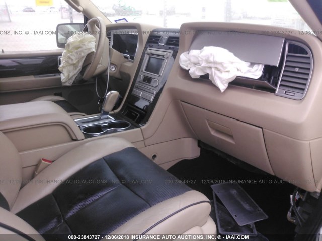 5LMFU27538LJ19014 - 2008 LINCOLN NAVIGATOR 白色 照片 5
